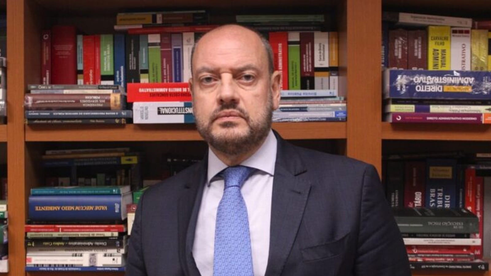 Novo governador do RJ bloqueia R$ 730 milhões em gastos de última hora