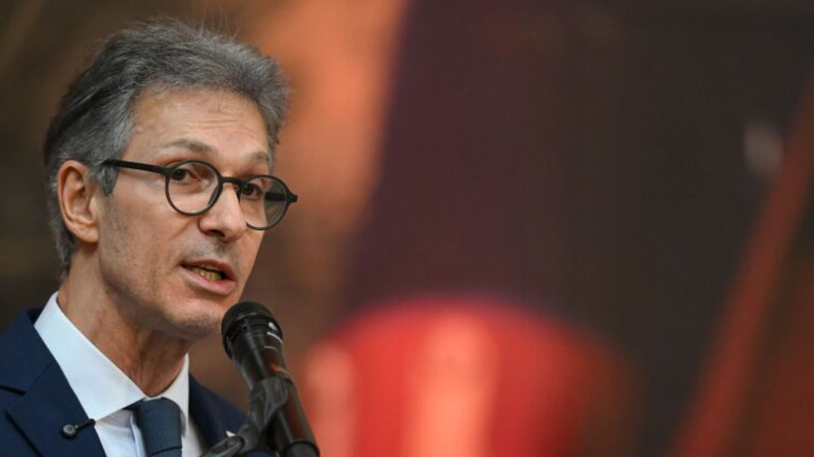 Zema cobra coragem para enfrentar 'intocáveis' do STF em ato da Inconfidência