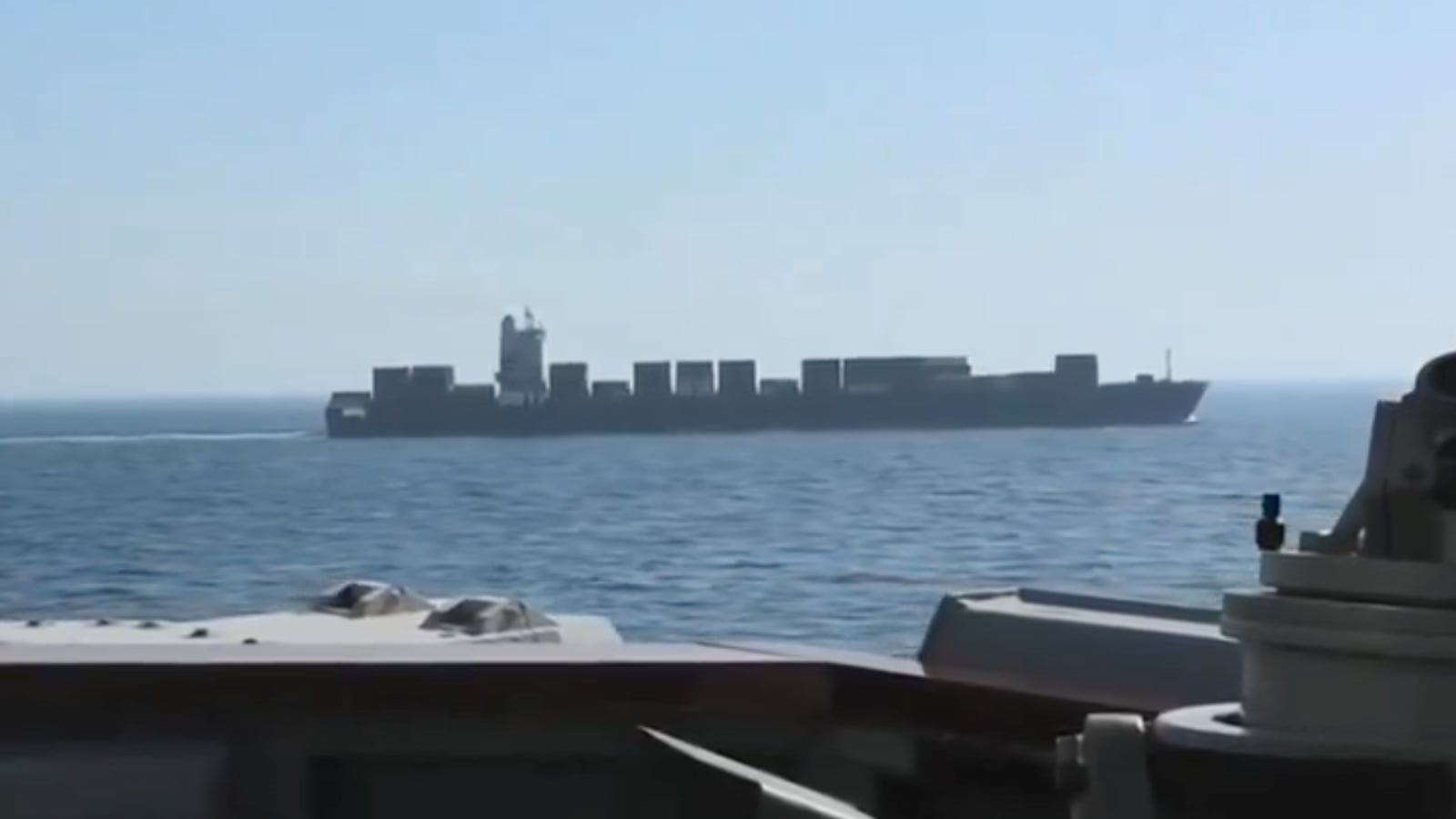 Irã ameaça fechar Estreito de Ormuz e desafia bloqueio naval americano